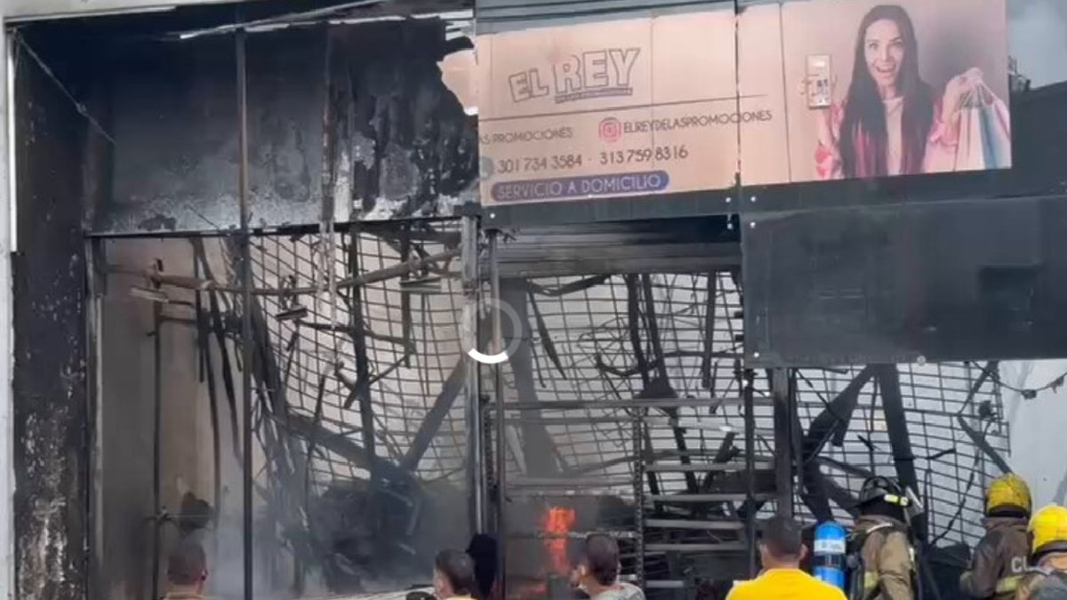 Incendio en el popular mercado de Bazurto, en Cartagena, deja en la calle y con millonarias deudas a comerciantes: no reportan personas lesionadas