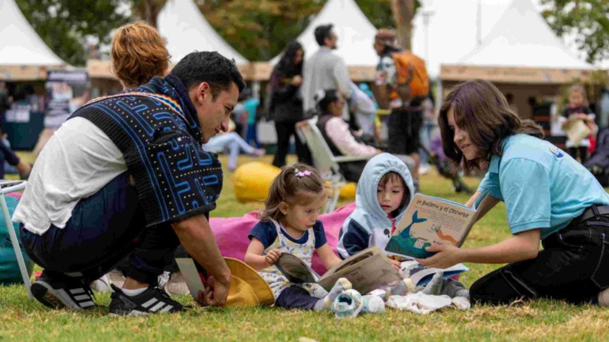 Bogotá presenta la estrategia 'De la mano contigo' para fortalecer la atención integral a la primera infancia
