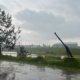 Un policía que antes pescador, rescató a una mujer que se lanzó al río con su hija.