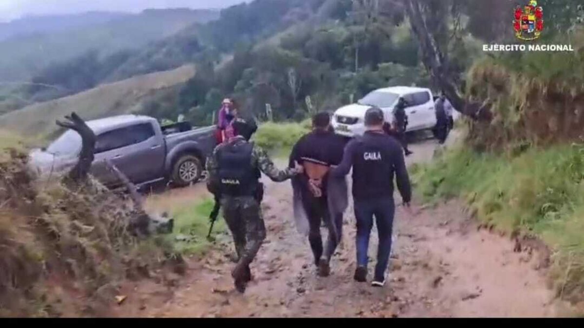 La caída del peligroso cabecilla de las disidencias, apasionado por las peleas de gallos, que recaudaba más de $800 millones en extorsiones en Tolima