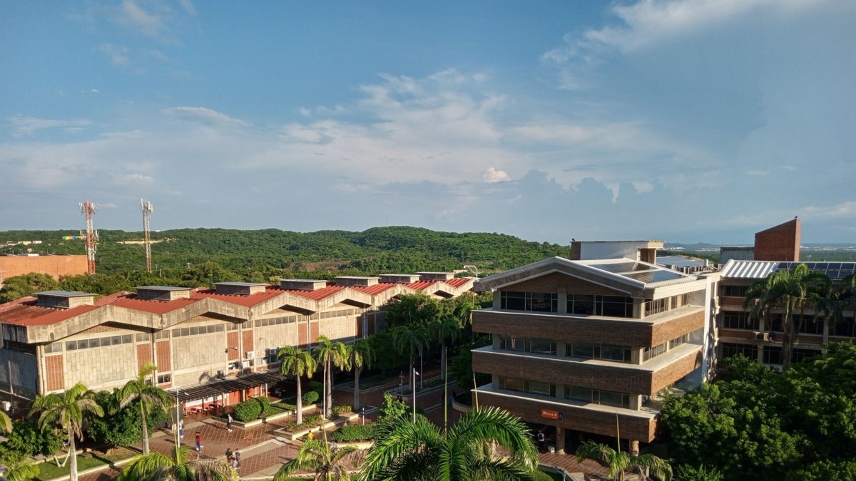 División y descontento por el proceso de elección de rector