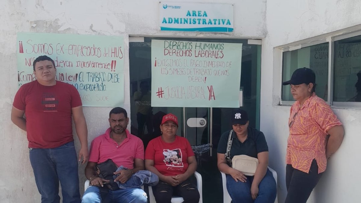 Extrabajadores del Hospital de San Marcos (Sucre) se encadenaron y están en huelga de hambre por pagos atrasados: por protestar los 'despidieron'