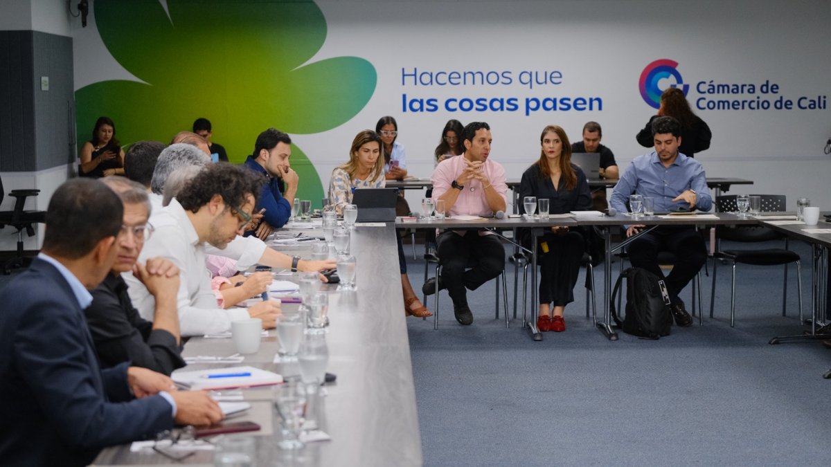 clamor al presidente Petro de gremios y congresistas por proyecto que espera firma de convenio