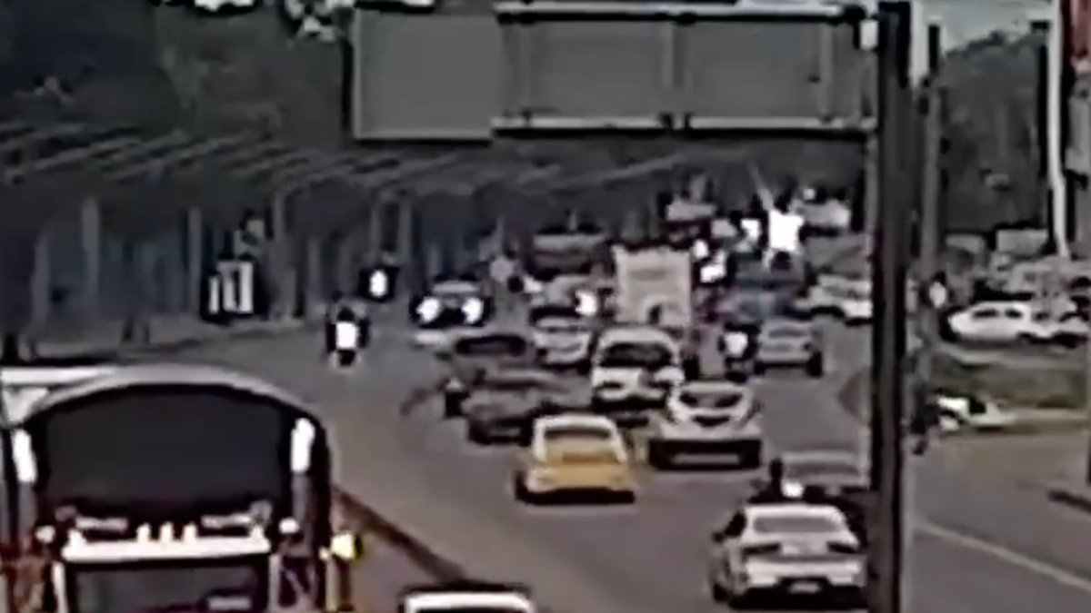 Vídeo| El momento exacto del accidente que acabó con la vida de dos motociclistas en Bogotá.