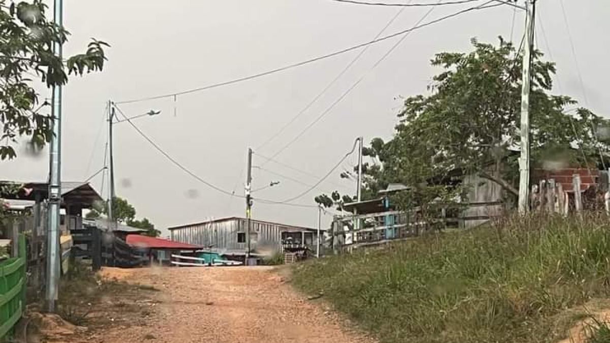 enfrentamientos con drones confinan a la población