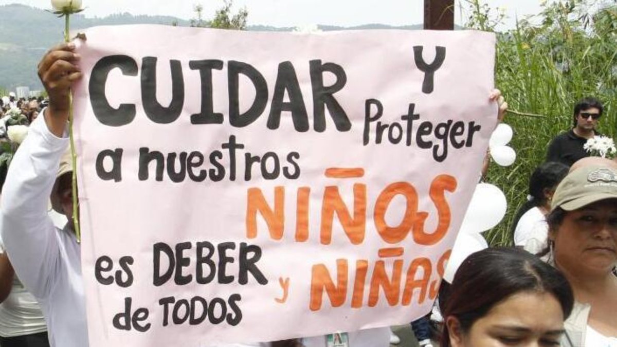 ¿Cómo están dos niños que, al parecer, vivían encadenados en Medellín? Van 260 menores en abandono este año, en Valle de Aburrá