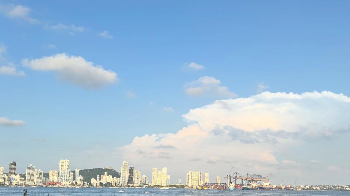 Hallan cuerpo sin vida en avanzado estado de análisis en la bahía de Cartagena; el cadáver no ha sido identificado y es materia de investigación