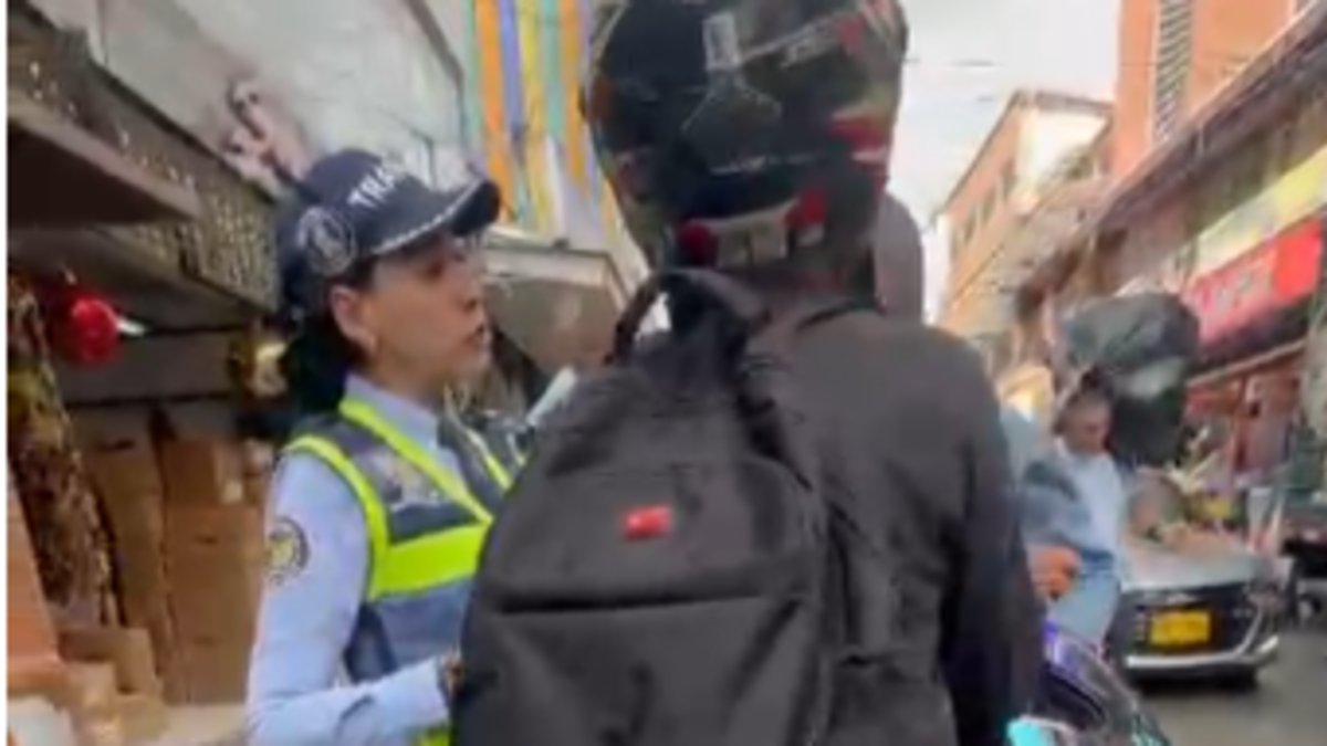 así fue la ofensa de la infractora que iba sin licencia; van más de 60 agresiones en el año