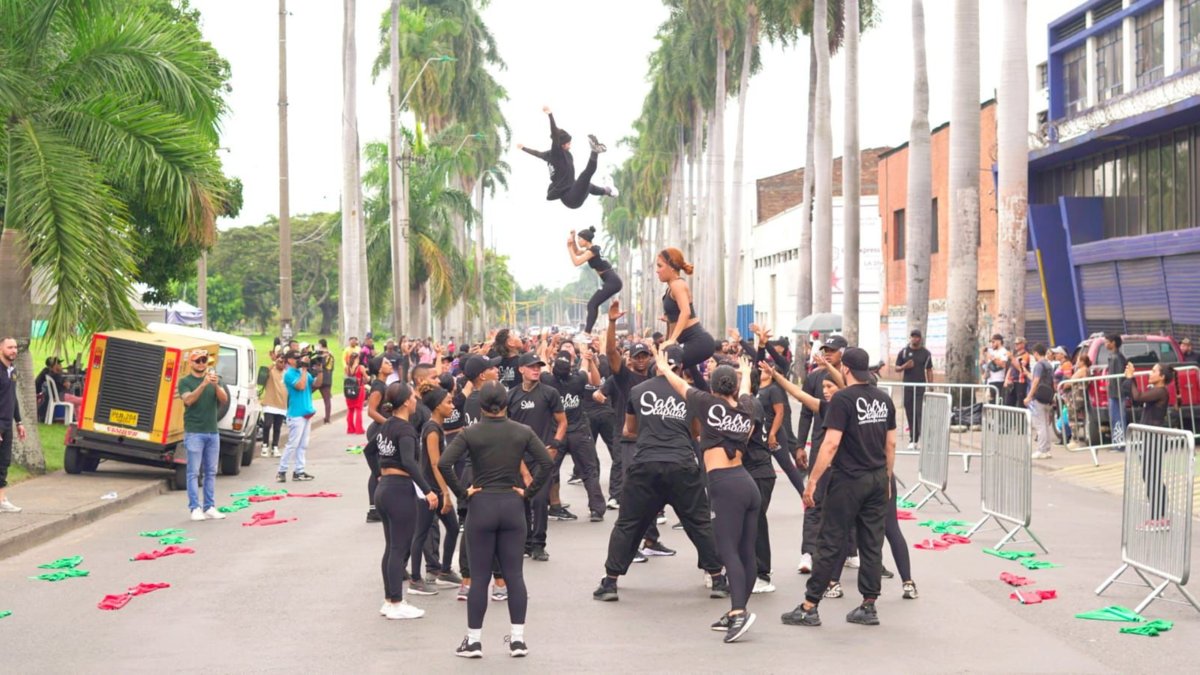 Con susto por amenaza de abejas y derroche de talento se cumplió la primera jornada de ensayos del Salsódromo de la Feria de Cali.