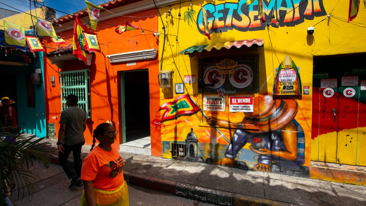 El barrio del centro de Cartagena que lucha por no desaparecer entre el turismo masivo y los altos costos de vida.