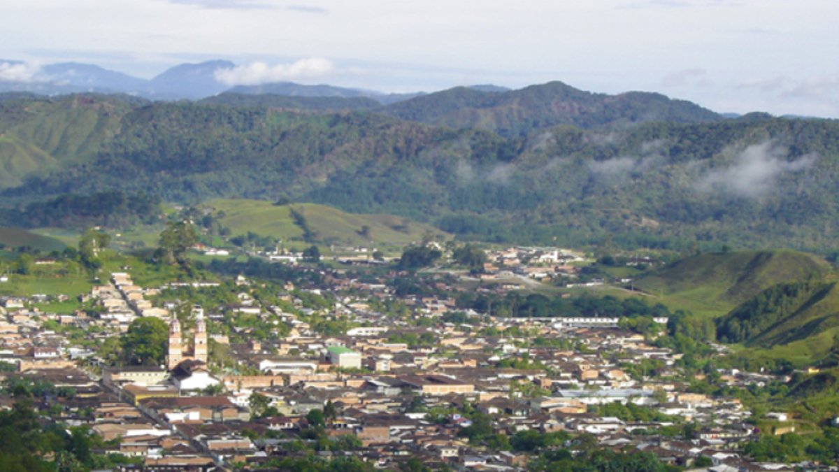 Cuatro integrantes del frente 36 de las disidencias habrían muerto por la detonación de un artefacto explosivo que instalaban en Anorí, Antioquia.