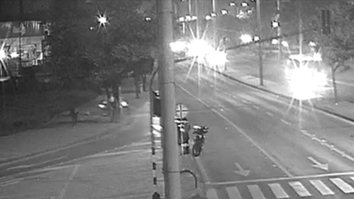 Peatón falleció en accidente de tránsito en la madrugada de este domingo en la Calle 80 en Bogotá: hay un tractocamión involucrado