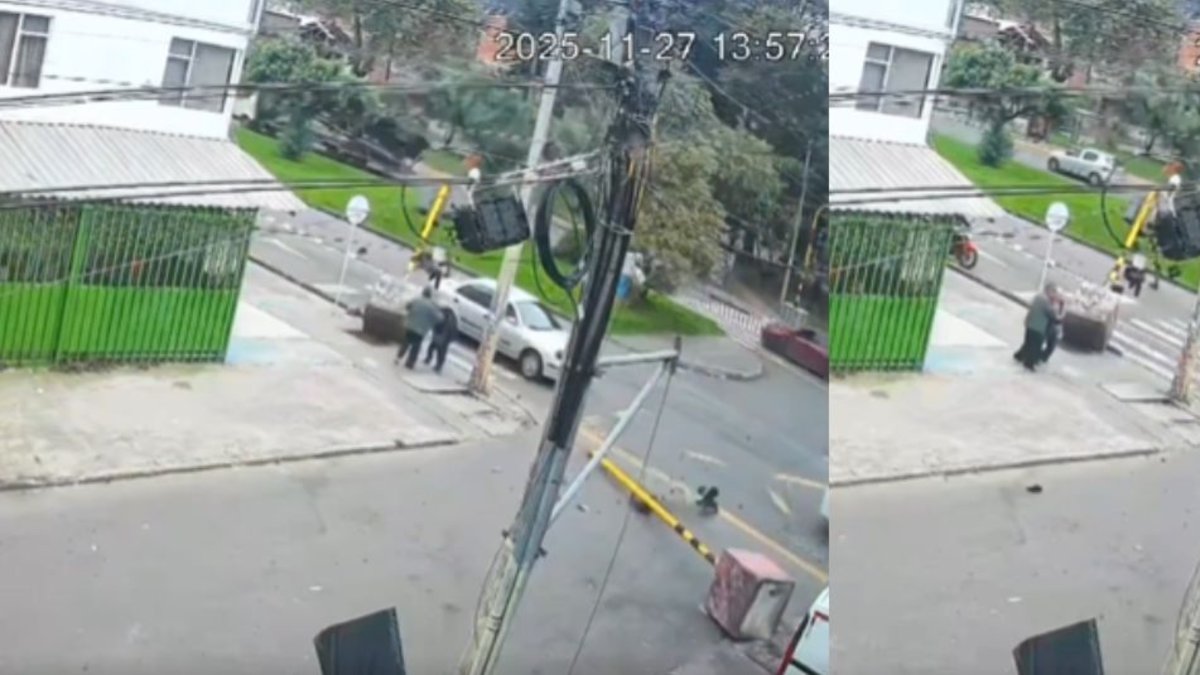Video registrado el momento exacto en que un semáforo en la localidad de Teusaquillo, en Bogotá, se cae mientras adultos mayores cruzan la zona