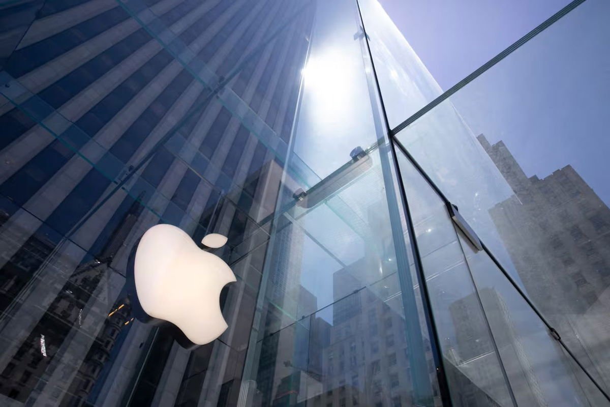 Apple podría superar a Samsung y terminar 2025 como la marca con smartphones más vendidos