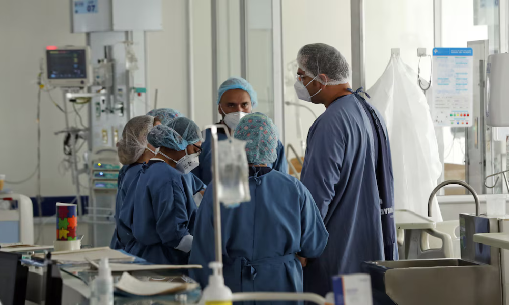 Dura respuesta de hospitales y clínicas al ministro de Salud por polémicas declaraciones sobre el cierre de servicios: “No hace justicia”