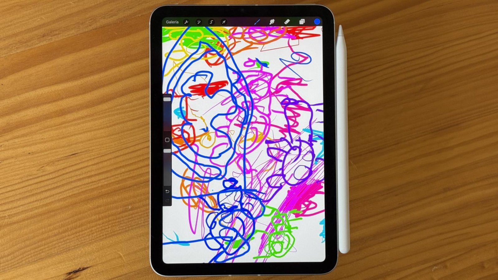 El primer iPad mini con pantalla OLED llegará el año que viene con el mismo chip A19 Pro de los iPhone 17 Pro
