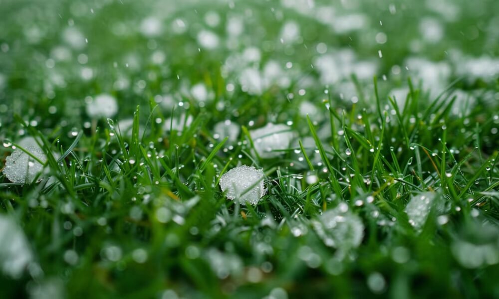 La Calera se vistió de blanco: fuerte granizada le amargó el domingo a más de uno