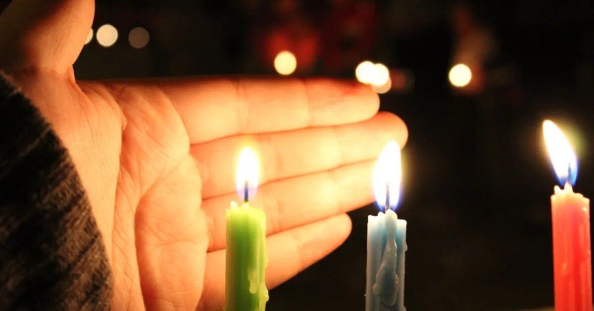 La tradición de Navidad que puede costar más de $400.000: lo que pocos saben sobre las velas en conjuntos residenciales
