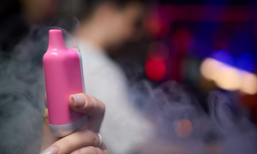 Medellín prohíbe cigarrillos electrónicos en colegios, universidades y demás centros educativos