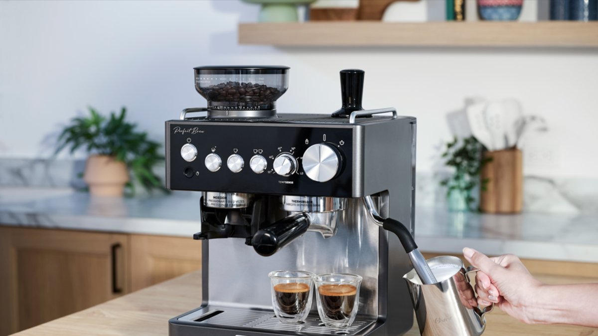 Oster presenta nuevas cafeteras para llevar la experiencia cafetera en casa a un nivel superior