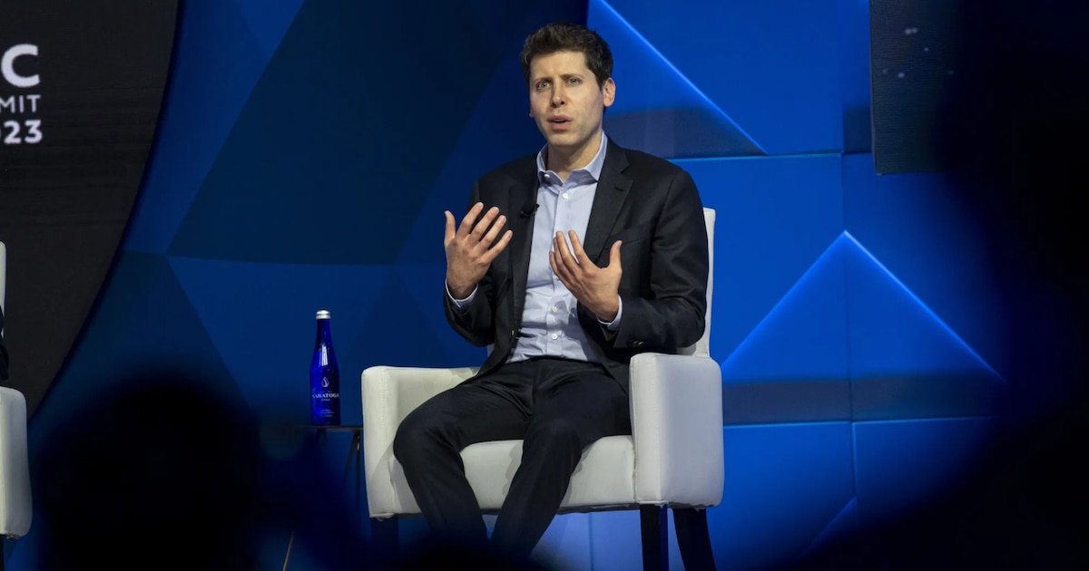 Sam Altman afirma que el primer dispositivo de OpenAI será tan revolucionario como el iPhone