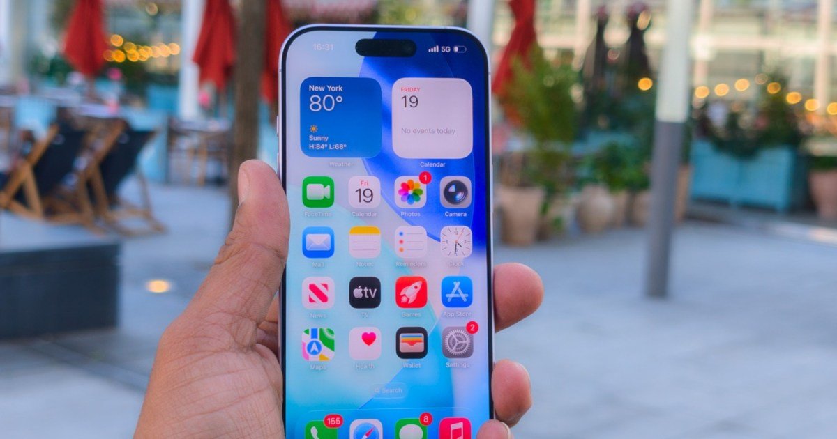 Se rompen 11 años de historia: iPhone superará a Samsung este 2025