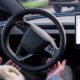 Tesla trae la conducción autónoma completa a Europa - con pruebas de conducción
