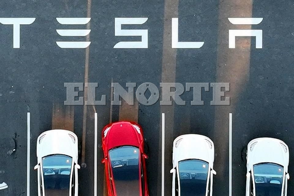 Caen ventas de Tesla en EU un mínimo en casi 3 años