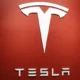 Tesla bajo investigación por temor a que las manijas manuales de las puertas del Model 3 estén 'ocultas y sin etiquetar'