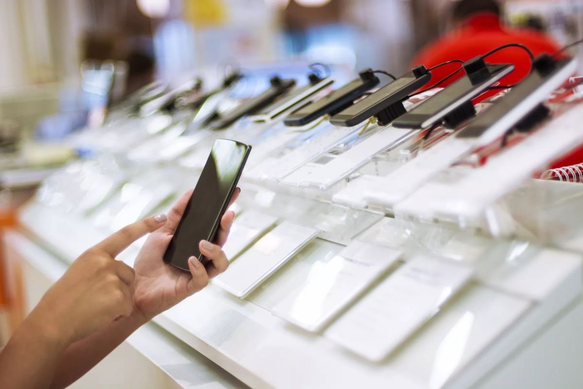 2026 será un año a la baja en ventas de móviles, con Apple y Samsung manteniendo su eterna guerra por el primer puesto