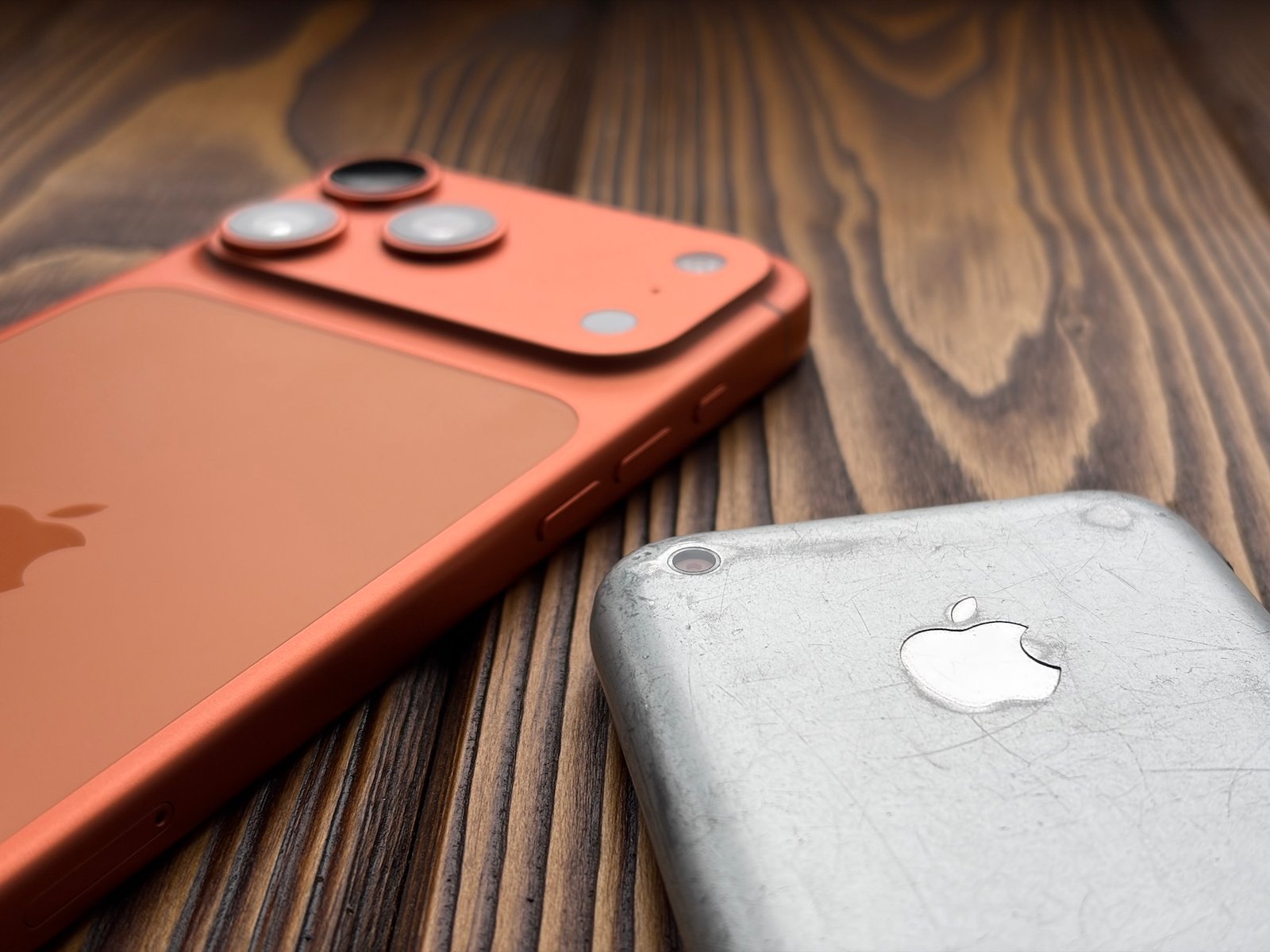 iPhone 2G frente a iPhone 17 Pro Max 3