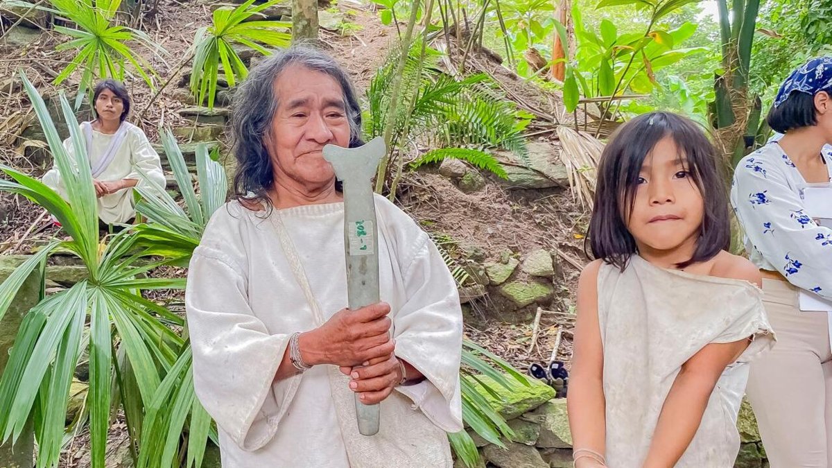 Unimagdalena entrega a los Koguis 17 piezas arqueológicas extraídas hace décadas de Pueblito en la Sierra Nevada de Santa Marta