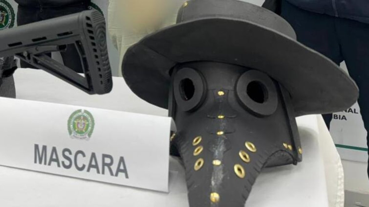 Capturan a hombres que hicieron disparos al aire con fusil en la localidad de Usaquén: portaban una misteriosa máscara