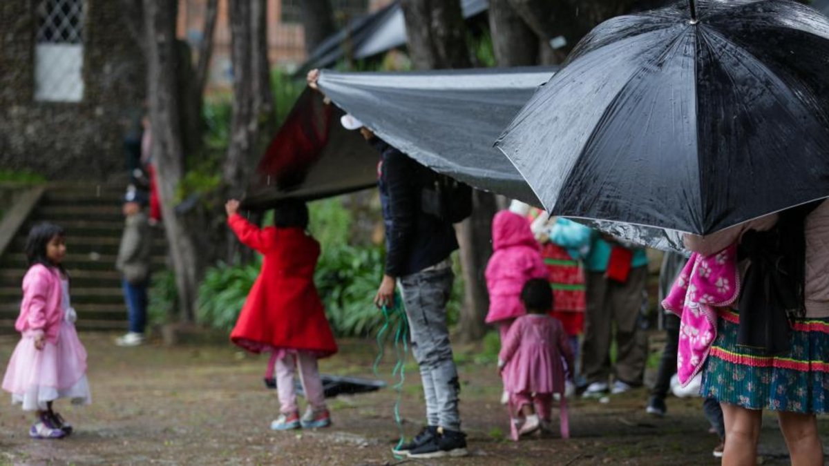 Distrito alerta por posible retorno de indígenas Emberá al parque Nacional; reportan congestión en el Portal 80 por ingreso masivo de la comunidad