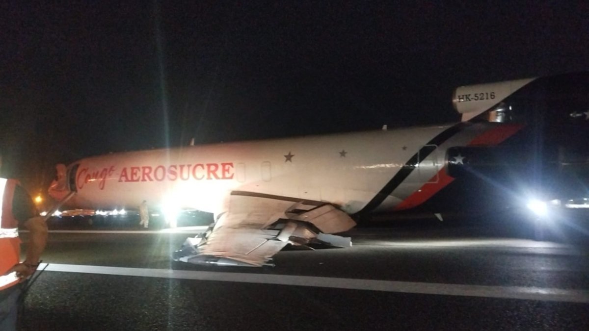 En video e imágenes quedaron registradas la emergencia y daños de avión en el tren de aterrizaje en el aeropuerto Ernesto Cortissoz de Barranquilla.