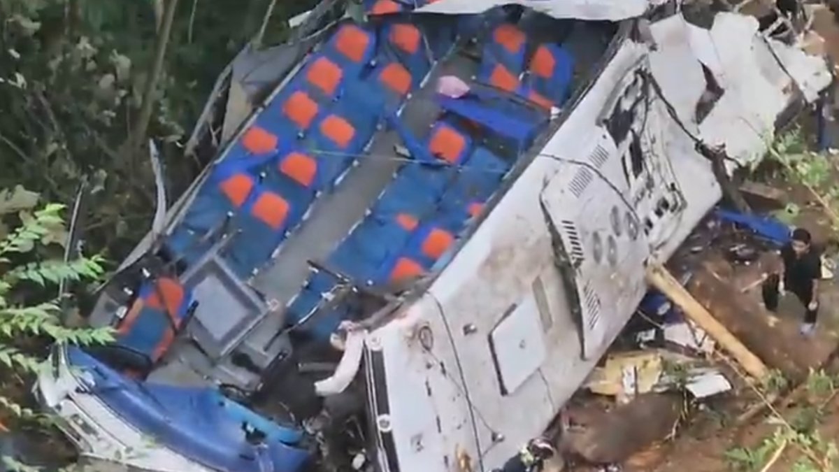 Joven herido en el fatal accidente del autobús escolar en Remedios, Antioquia, narra los momentos de angustia: 'Intenté llamar a emergencias'