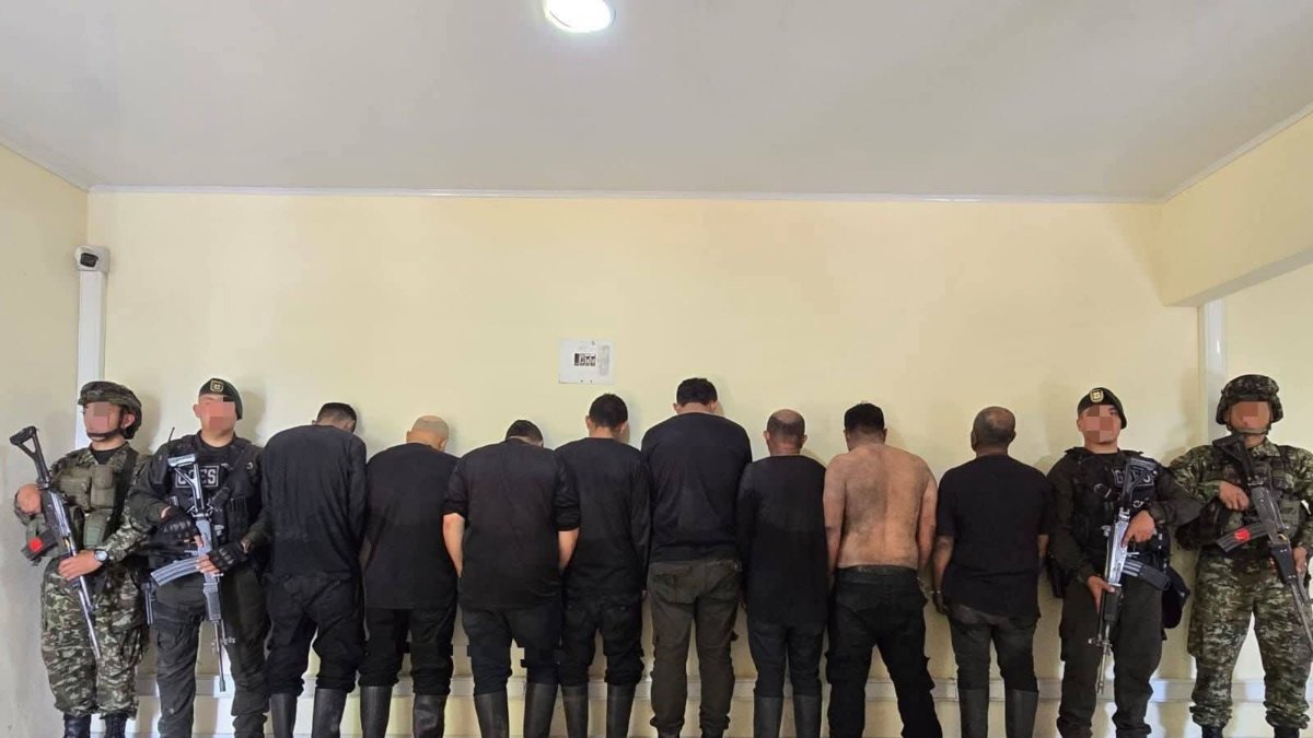 comando armado de 34 hombres buscaba valiosas piedras de yacimiento