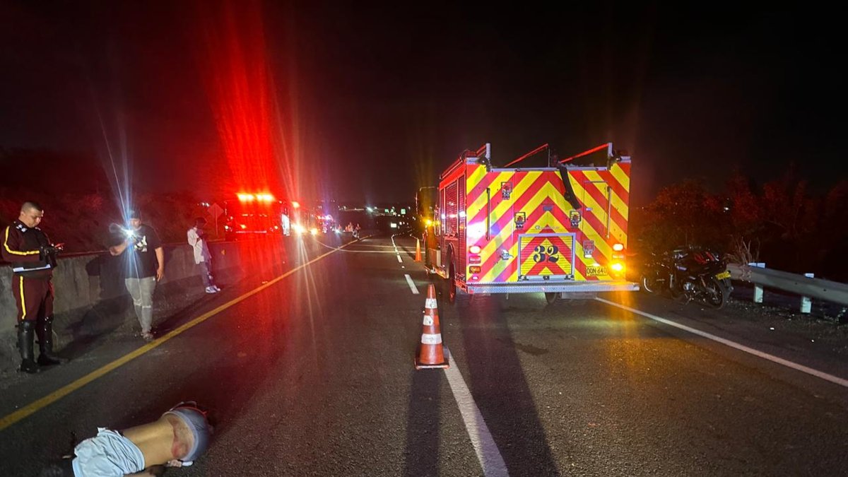 Tumba siniestro en la Circunvalar de la Prosperidad: un joven murió y un vehículo quedó incinerado en medio de presuntos piques ilegales