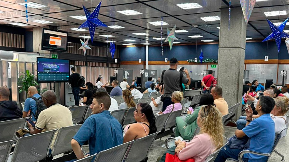 descubre qué sedes cierran, cuáles reducen horario y cómo acceder a todos tus trámites sin salir de casa