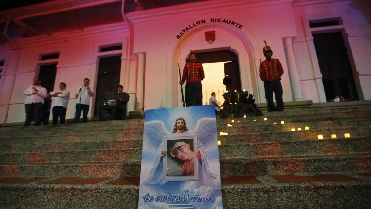Padres de uno de los soldados asesinados tras el atentado del Eln en Aguachica hablan sobre lo sucedido: 'Le rompieron los sueños'