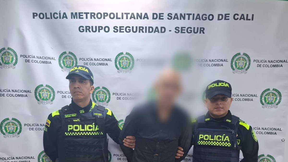 La persecución de película a presunto ladrón que habría robado más de 130 millones de pesos; en la huida cayó al río Cali donde fue capturado