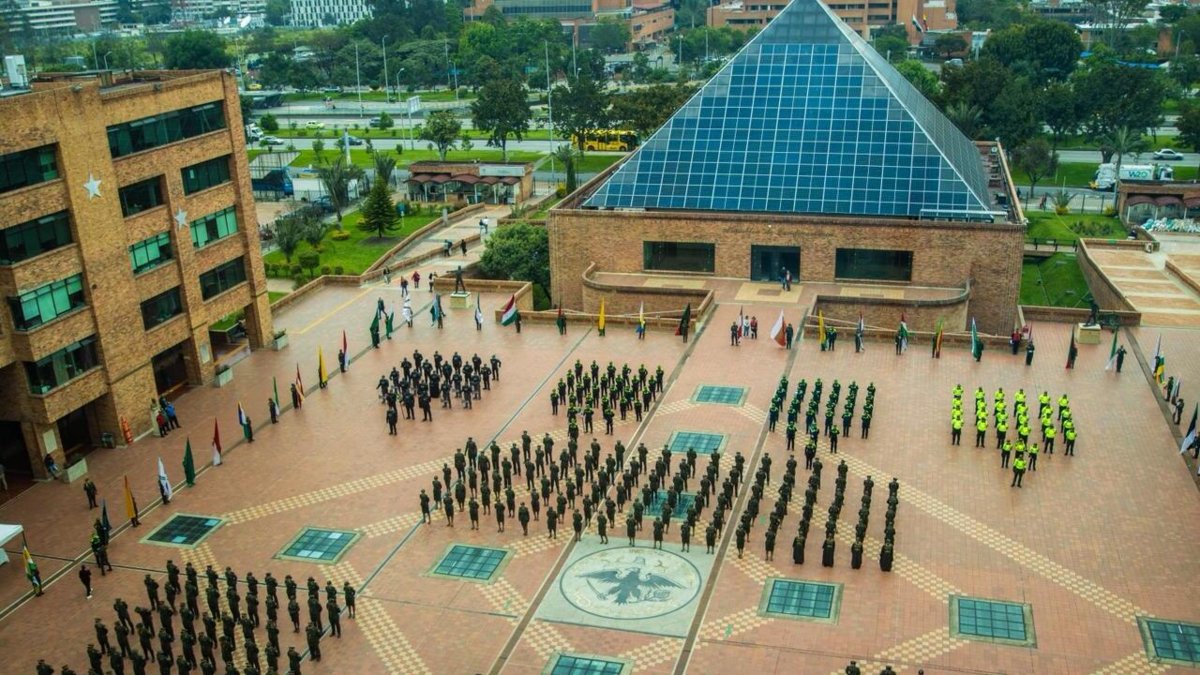 Más uniformados y nuevo parque automotor llegan a fortalecer la seguridad en Cundinamarca