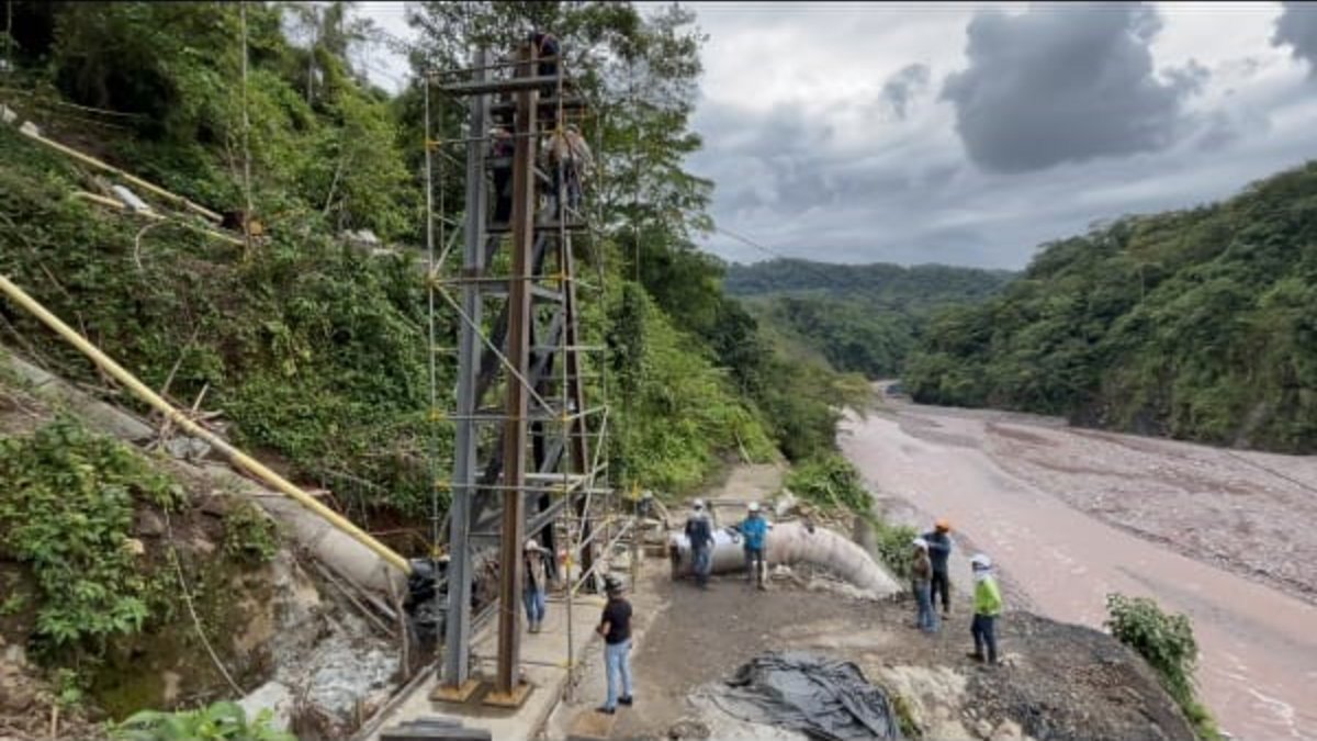 Comunidad en Villavicencio completa cuatro meses sin agua continua por la caída de un puente colgante que se llevó 130 metros de tubería