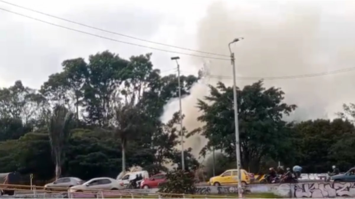 Reportan incendio en colegio ubicado en la avenida 68, cerca al Salitre Mágico en Bogotá: esto se sabe