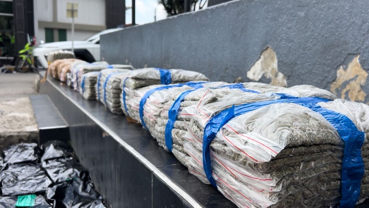 Un choque de tránsito en Kennedy dejó al descubierto el transporte de 560 kilos de mari