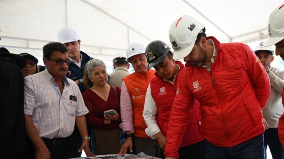 Alcalde Carlos Fernando Galán supervisa obras en San Andresito de la 38 y destaca avances en la valorización del sector: 'Una deuda que había'
