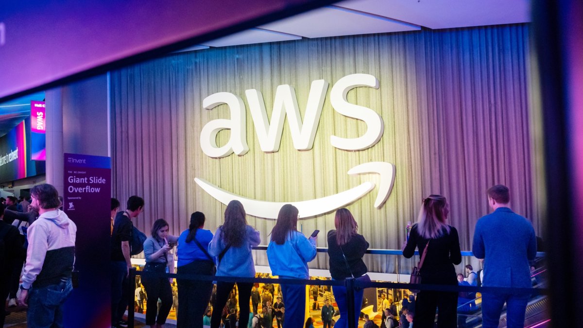 AWS reúne a miles de visitantes y anuncia una nueva era de infraestructura y modelos de IA Agéntica