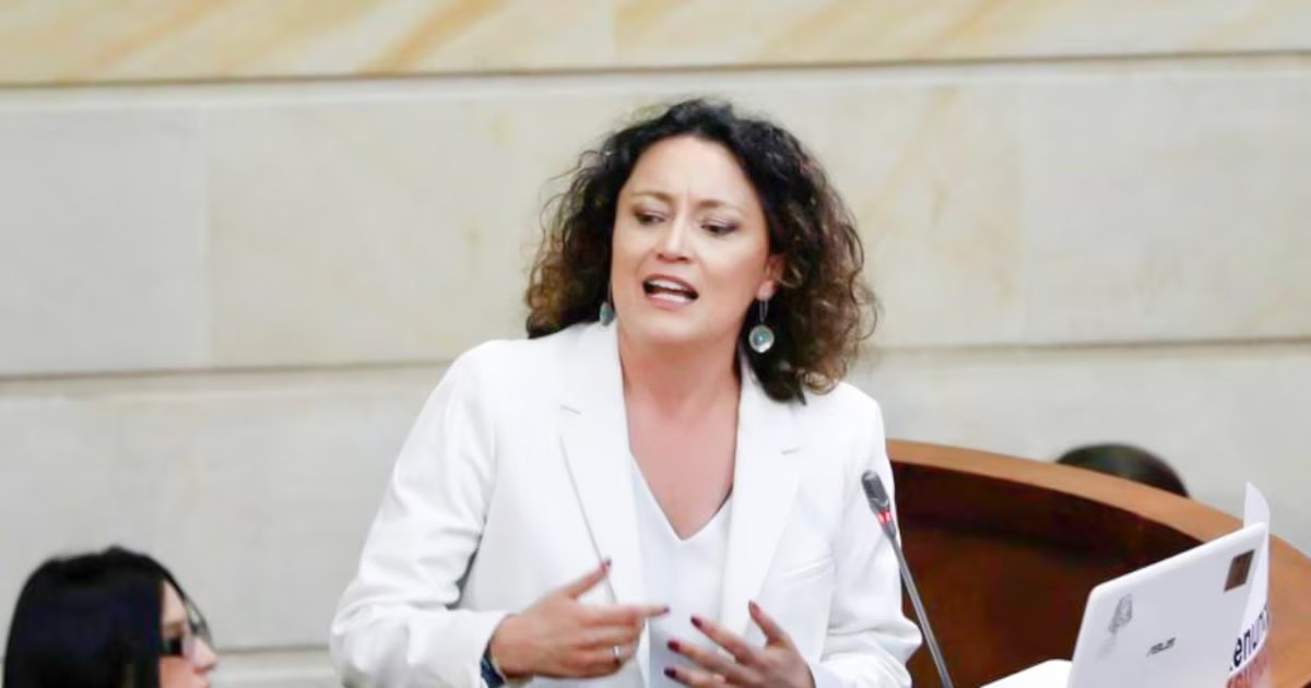 Angélica Lozano respaldó al Gobierno por el decreto que busca eliminar la prima de servicios a congresistas: “Es mejor tarde que nunca”