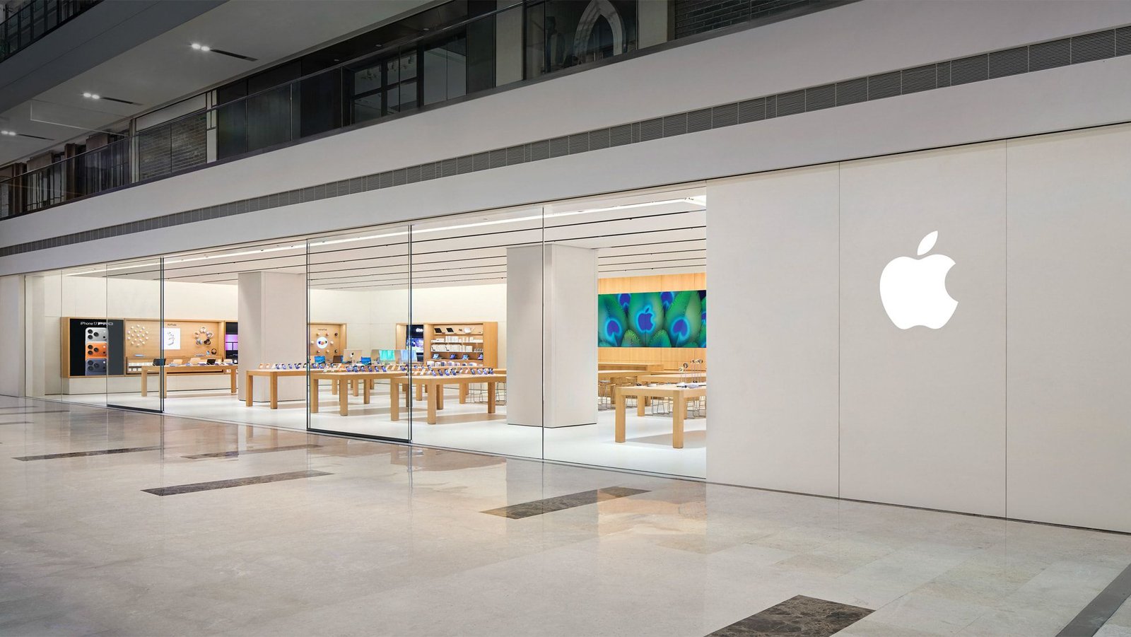 Apple presenta nuevas tiendas en India y China
