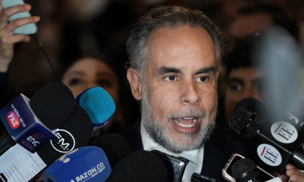 Armando Benedetti volvió a lanzar pullas por el estancamiento de la reforma a la salud en el Senado: “Han despreciado a los enfermos”